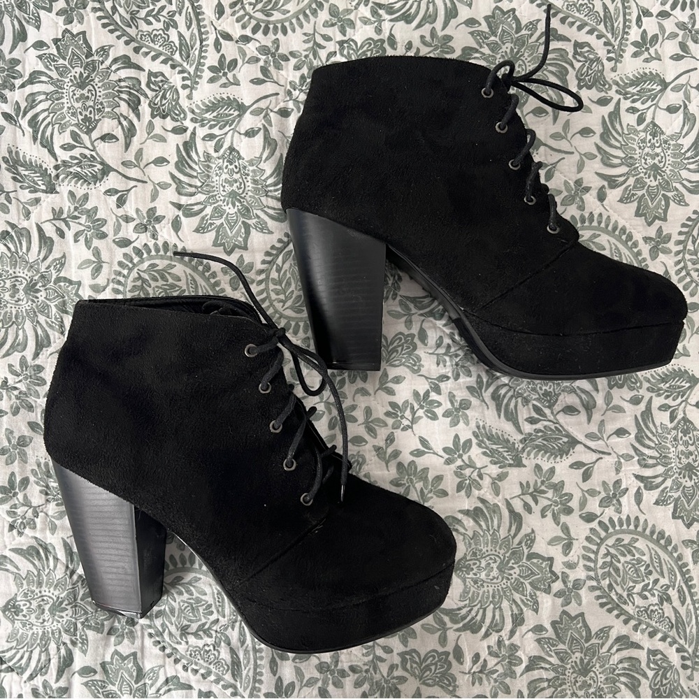 Forever Camille Black Faux-Suede Chunky Heel Boot, Size 10